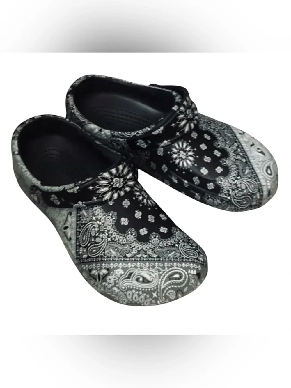 CROCS Bistro Work Clog Black Bandana Paisley Sportstyle Outdoor Men’s Sz 12 NEW